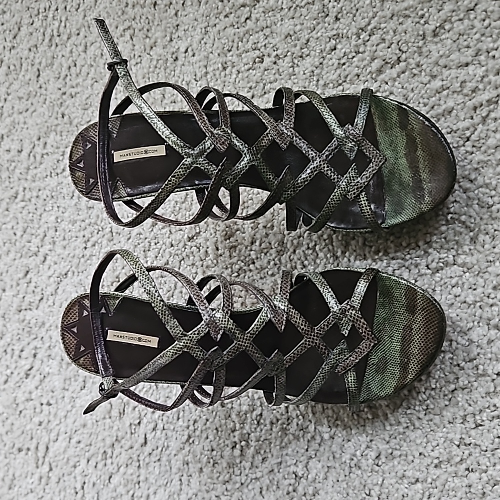 EUC Size 8.5M Max Studio Platform Sandal